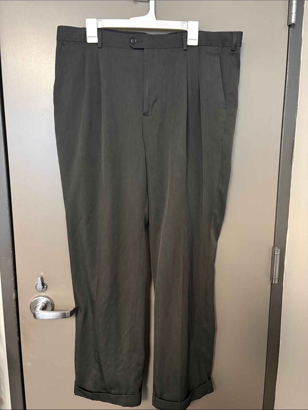 Men’s Perry Ellis Portfolio Dress Slacks - XL (38x32)